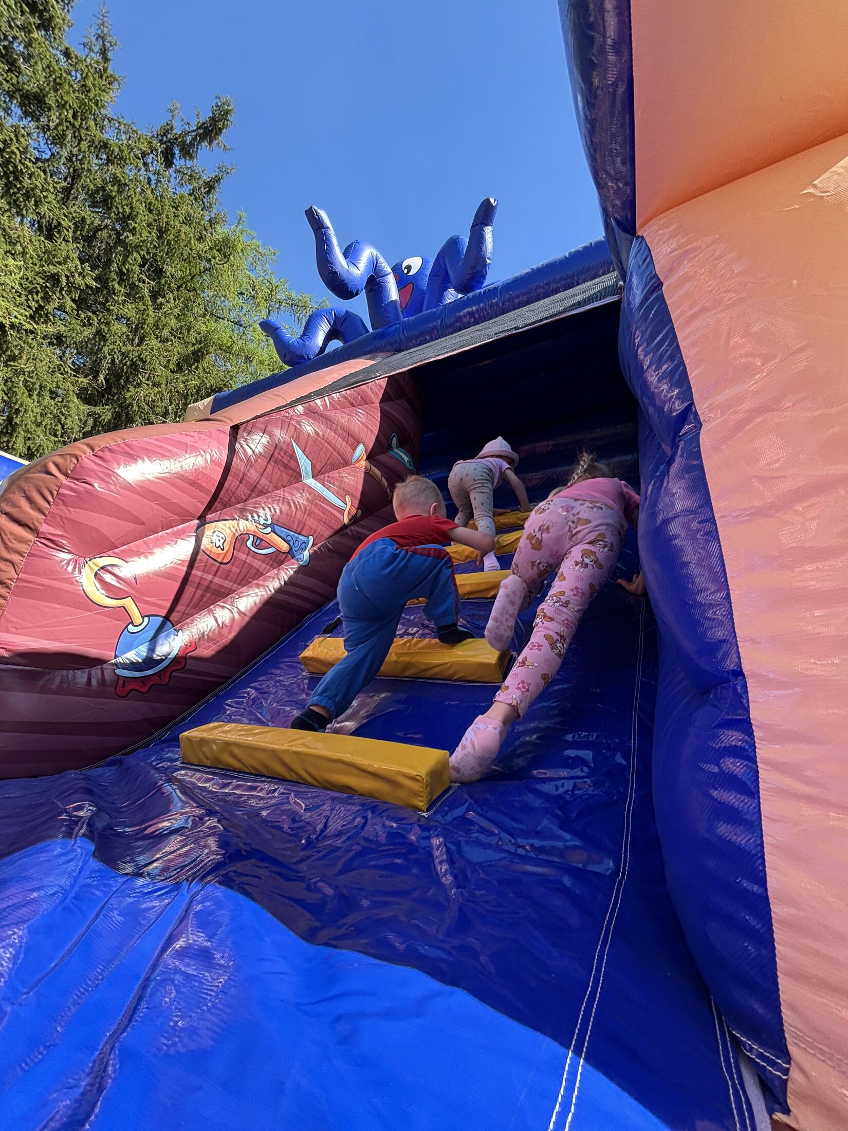 Nafukovací atrakce BubbleYou na dětské akci — fotka 9